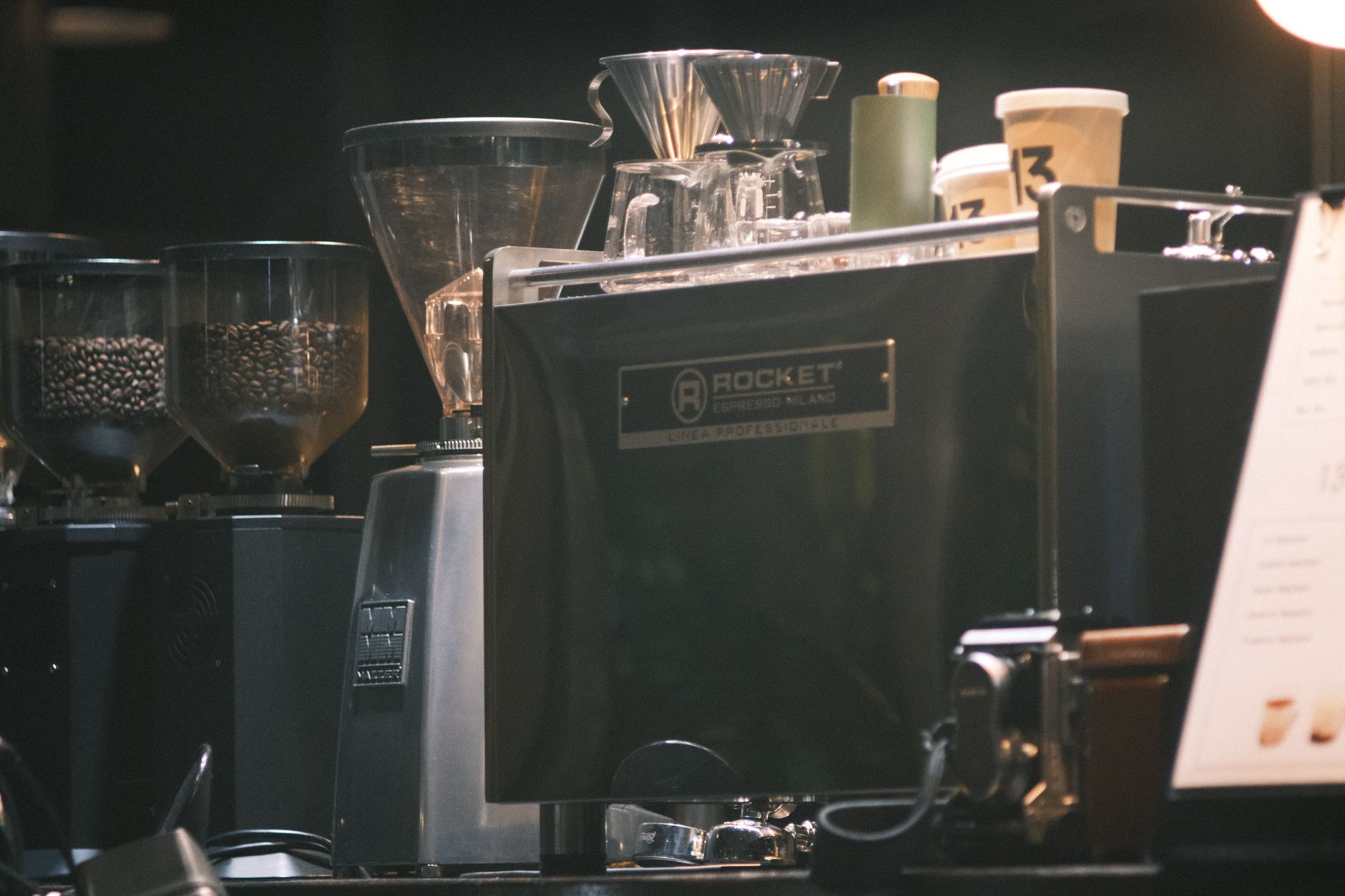 Fachada de cafetaria tradicional e histórica